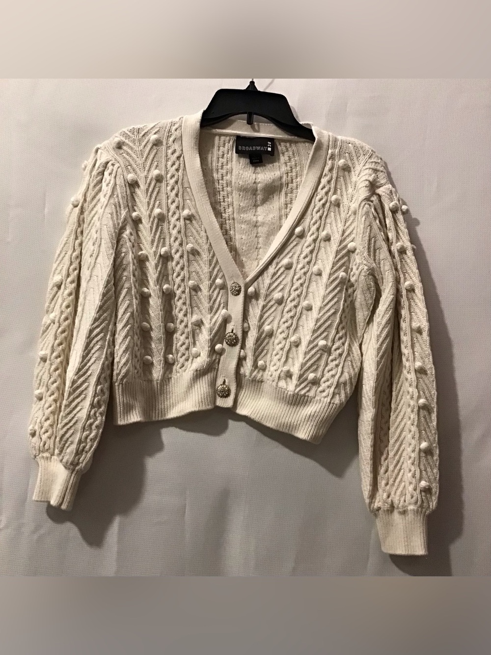 527 Broadway  38 Ivory Cable Bobble V‑Neck Cardigan